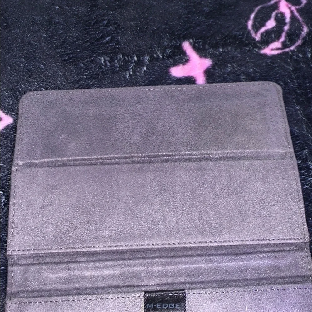 M-Edge Black Magnetic Closure Tablet Case
